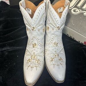 Dingo Primrose Women’s Leather Western Boots